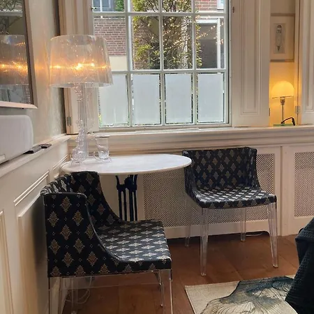 Guesthouseone Bed & Breakfast