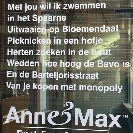 Alojamento de Acomodação e Pequeno-almoço Guesthouseone 4*