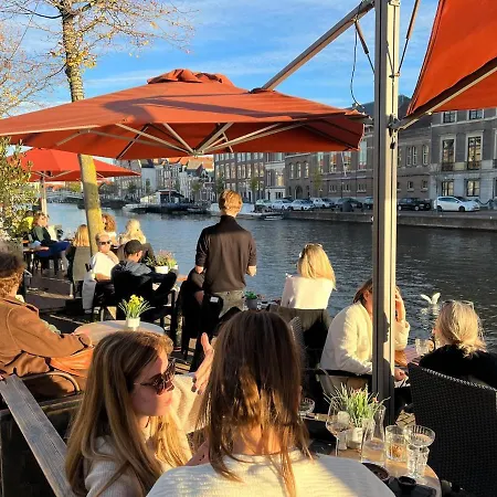 Alojamento de Acomodação e Pequeno-almoço Guesthouseone 4*