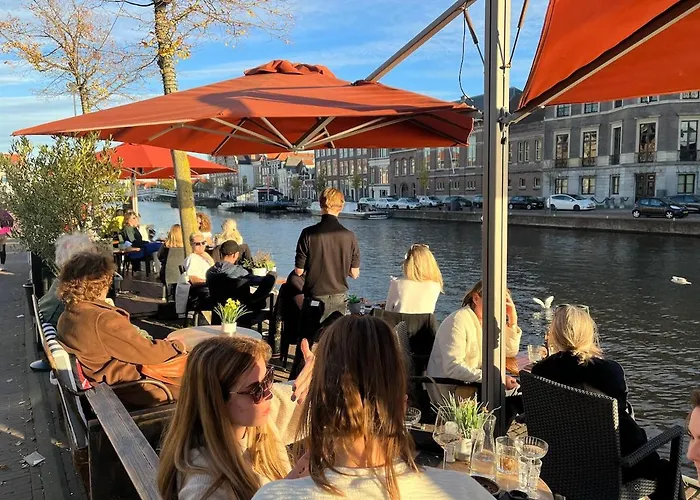 Frühstückspension Guesthouseone 4*